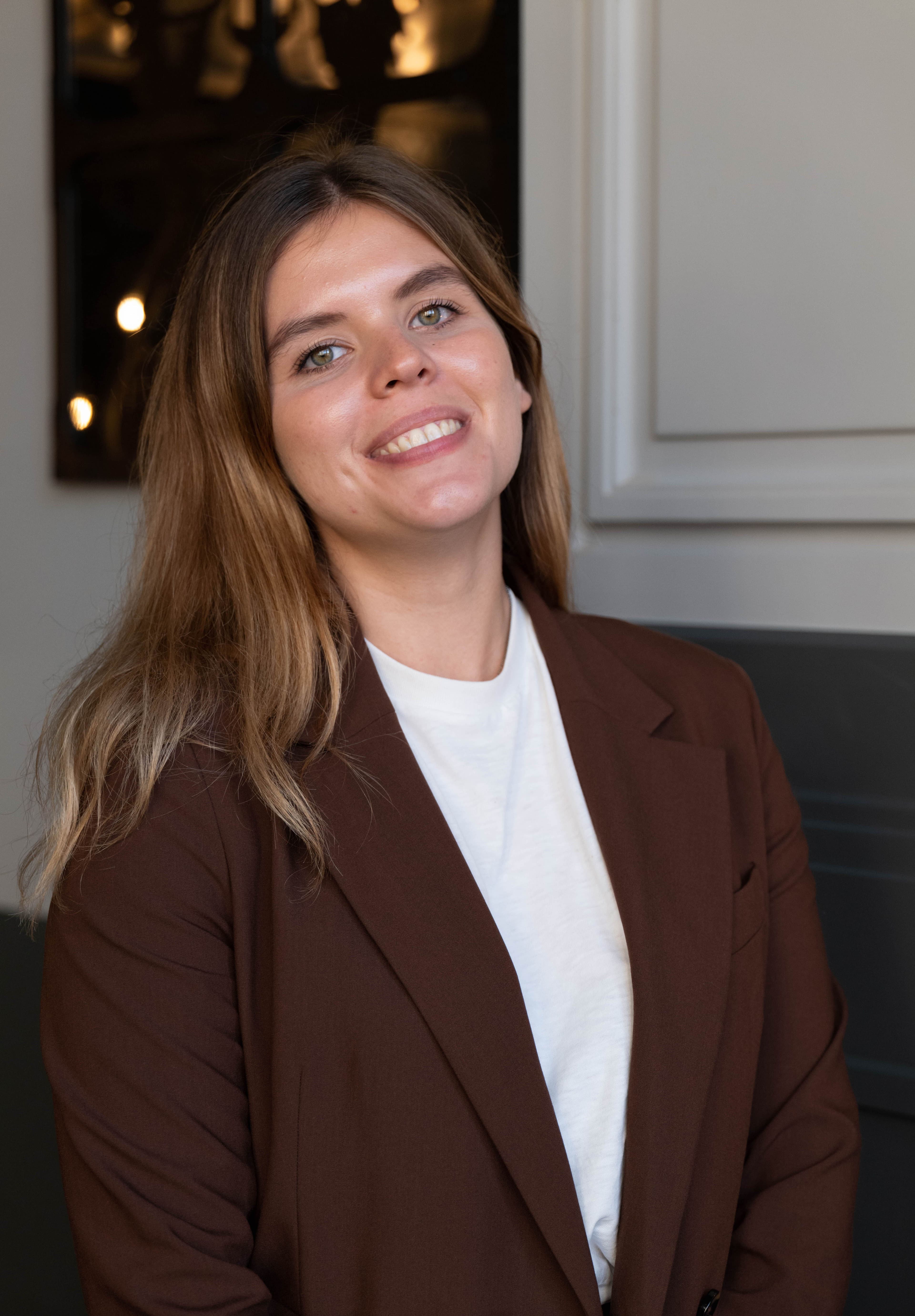 Esther responsable UX UI.JPG