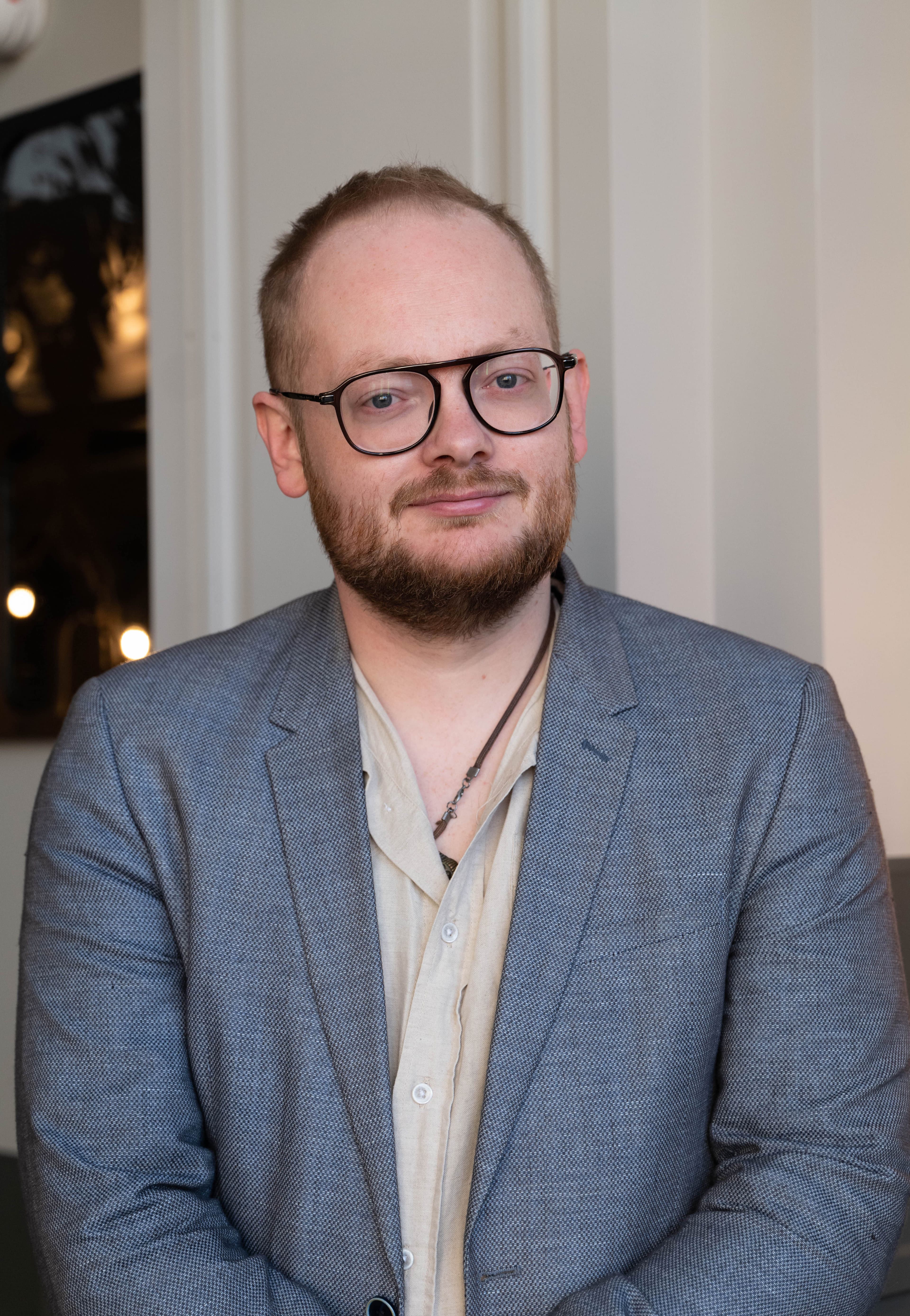 Antoine responsable com.JPG